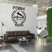 Pilates studio poster duvar kağıdı