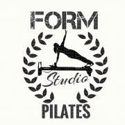 Pilates studio poster duvar kağıdı